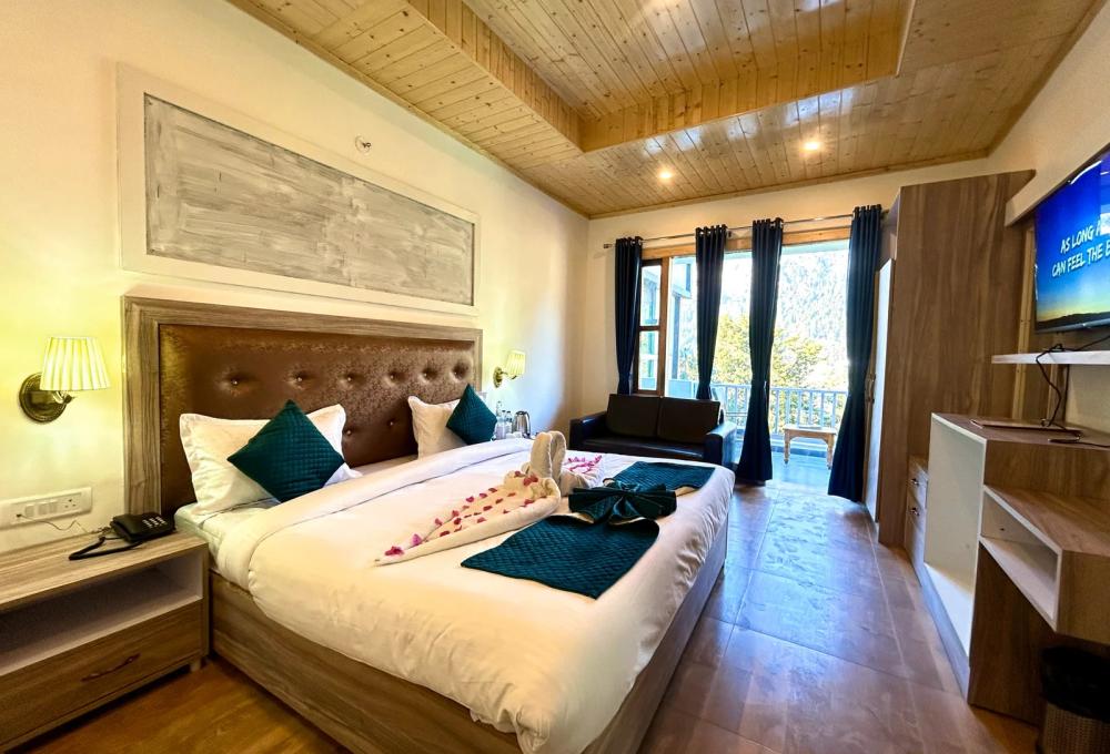 2 Night Corbett Nainital Tour Packages