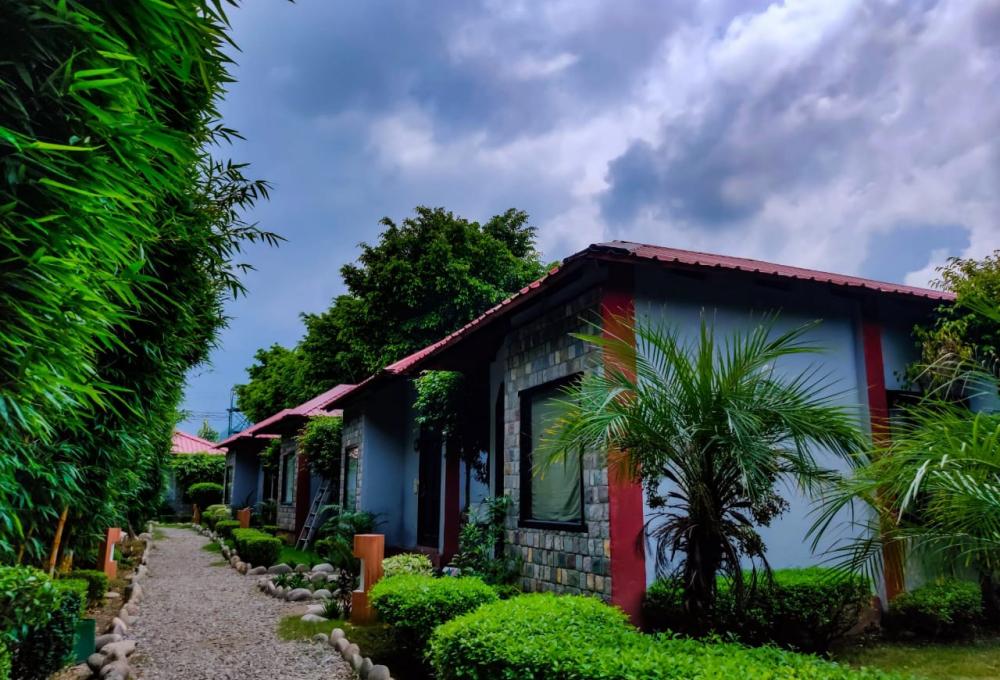 1 Night 2 days Package Machan Resort In Jim corbett