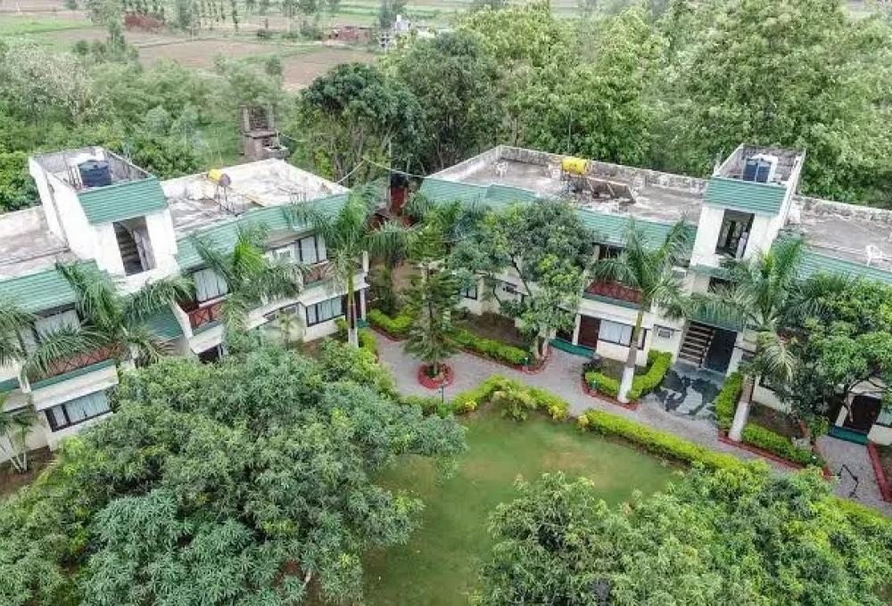 2 Nights Package from Delhi - 3 Star Resort