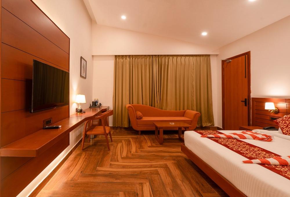Corbett Sapphire Resort New Year Package 	