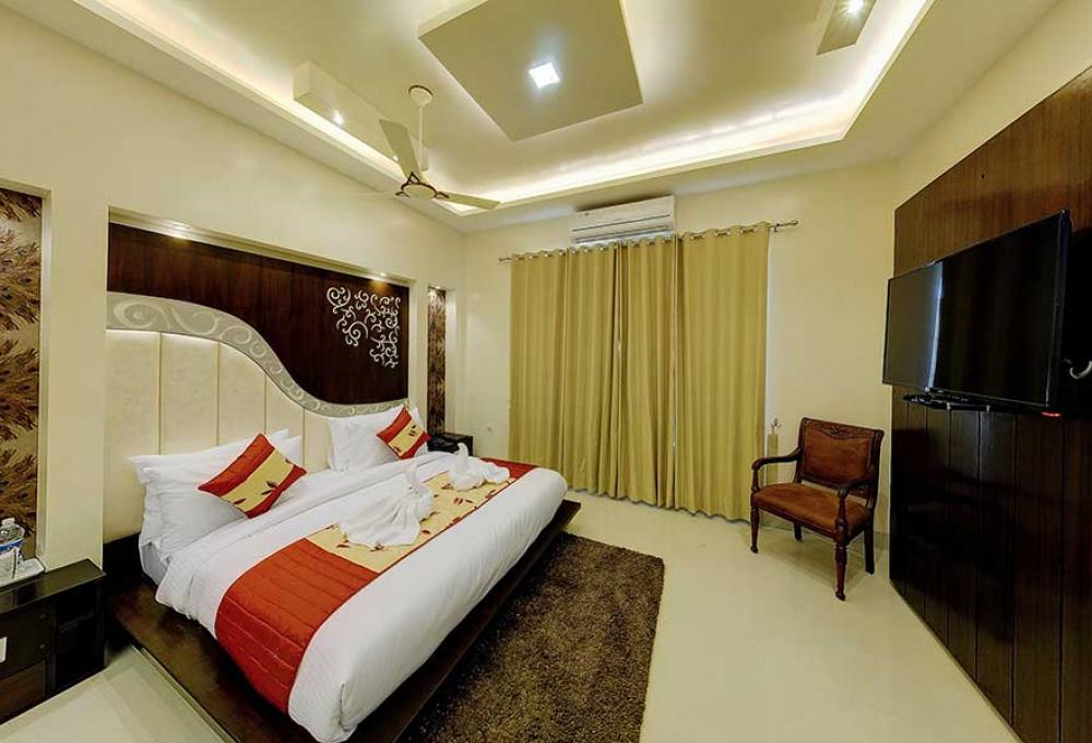 Luxury Suite Maulik Mansion Resort 