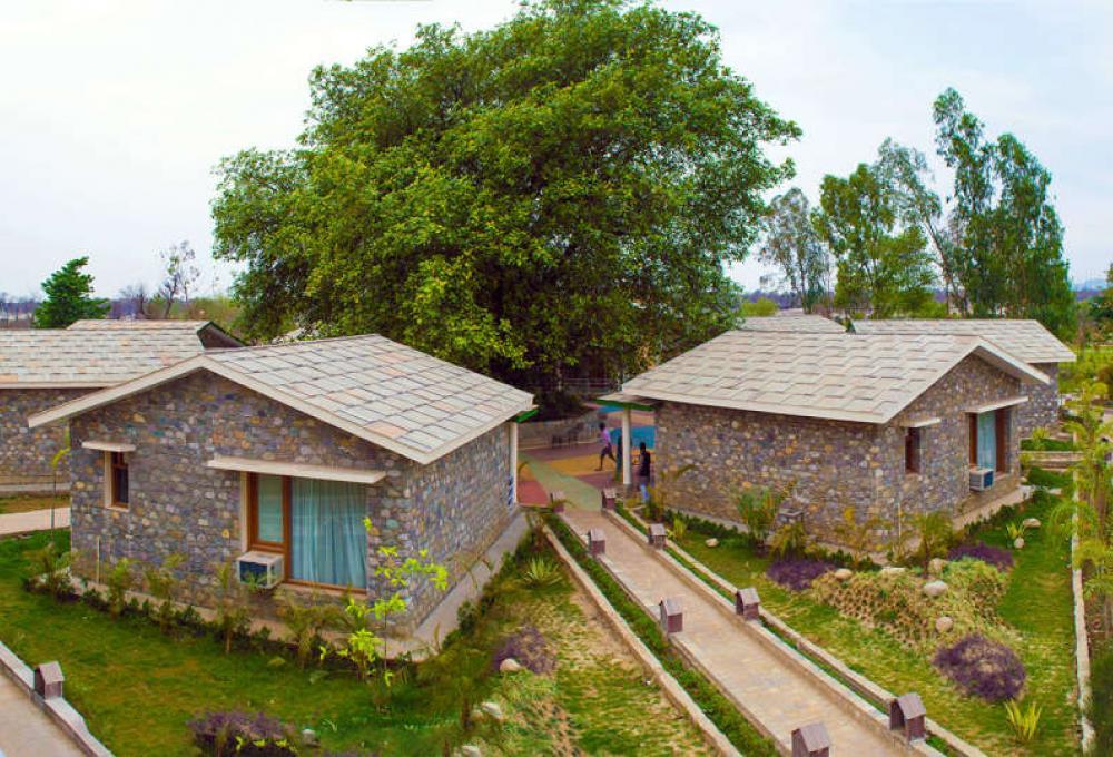 The Banyan Retreat Resort Is Located In Choi Village Jim Corbett