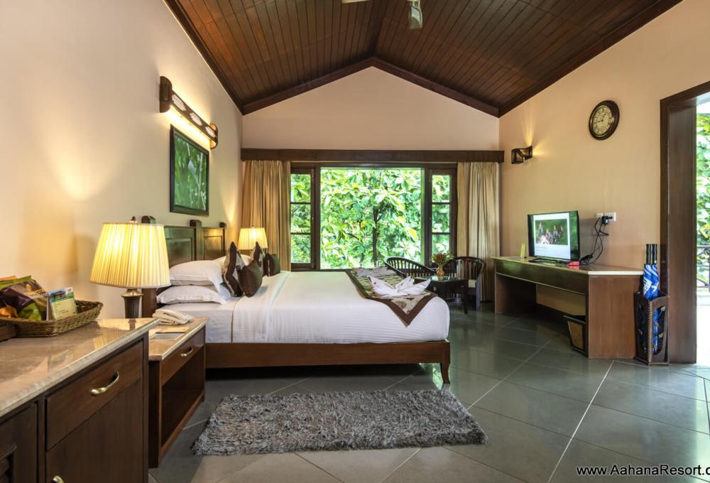 Villa Aahana Resort 