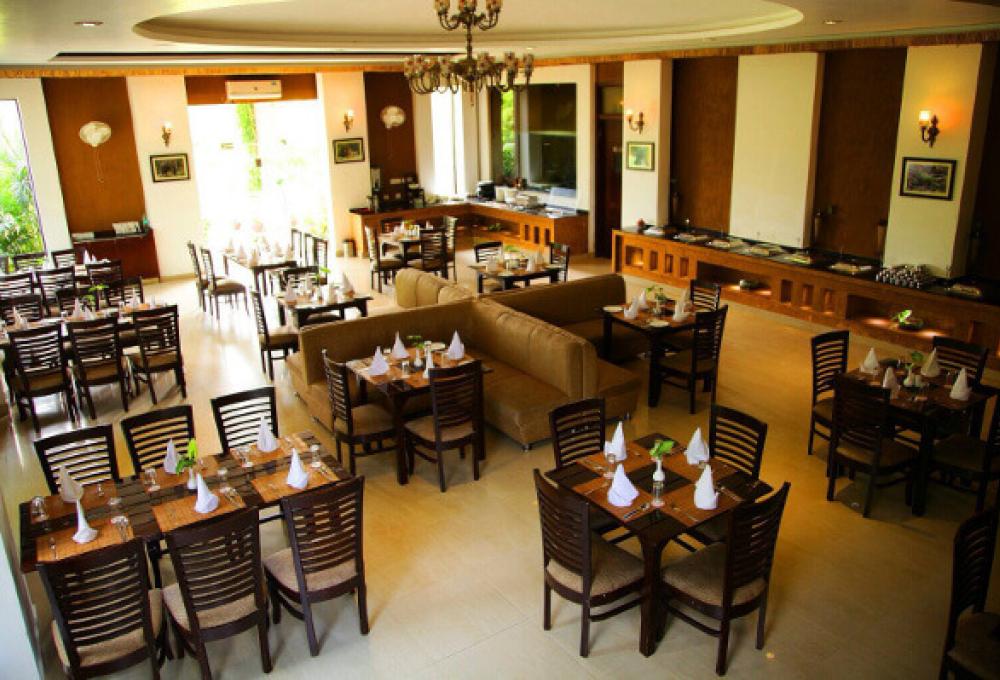 Restaurant Tusker Trail Resort 