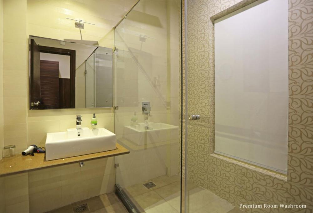 Premium Room Washroom Winsome Resort