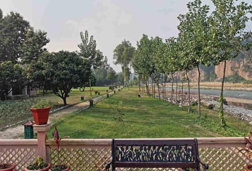 Garden View Corbett Riverside Resort