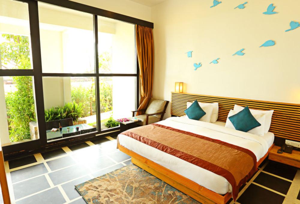 The Golden Tusk Country View Suite