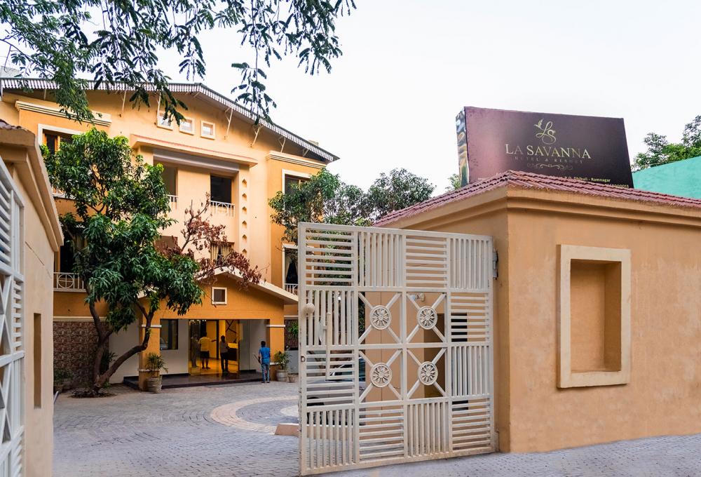 La Savanna Hotel & Resort