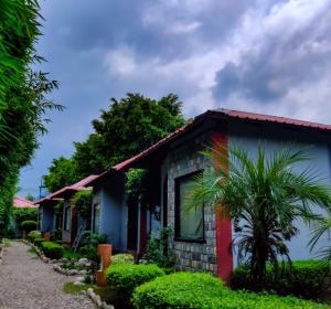 Corbett Machaan Resort