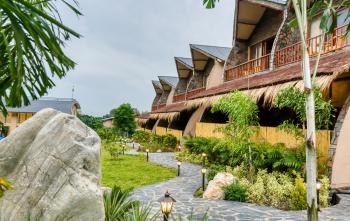 Corbett Vanvaas Resort