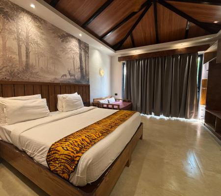 Canopy Cottages With Jacuzzi